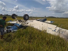 Polícia encontra quase 400 quilos de pasta base de cocaína em avião que caiu em Querência do Norte